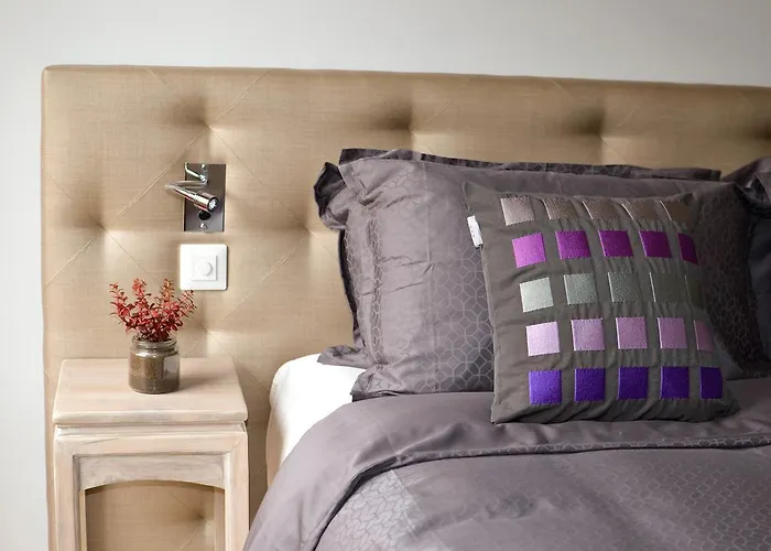 Assia & Nathalie - Luxury Marais Bed & Breakfast 4*
