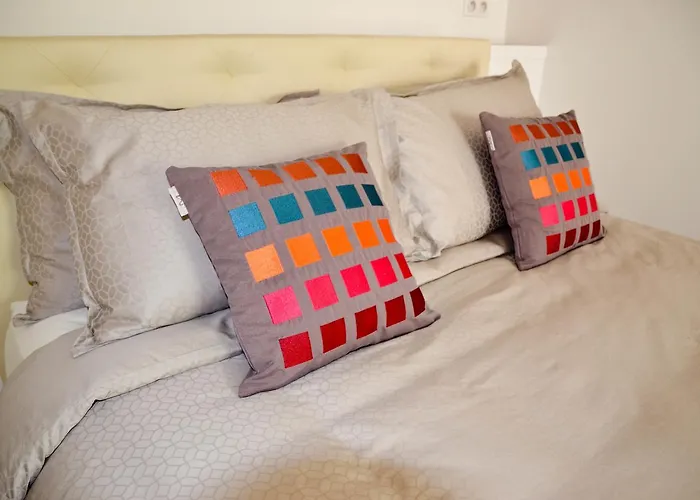 Assia & Nathalie - Luxury Marais Bed & Breakfast Paris