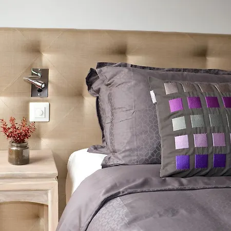 Assia & Nathalie - Luxury Marais Bed & Breakfast 4*