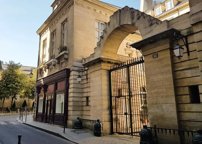 Assia & Nathalie - Luxury Marais 4* Париж