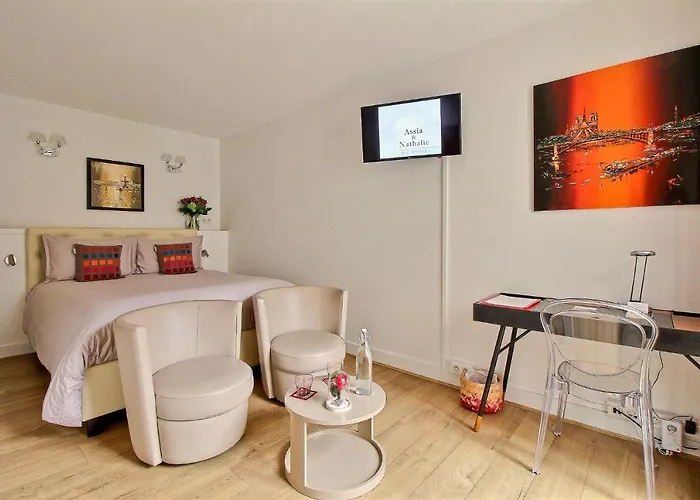 Assia & Nathalie - Luxury Marais